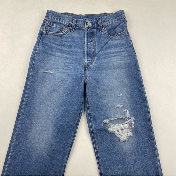 Vintage Levi’s Butt Rip / Ass Rip Ribcage Straight Ankle Jeans - Picture 3 of 10